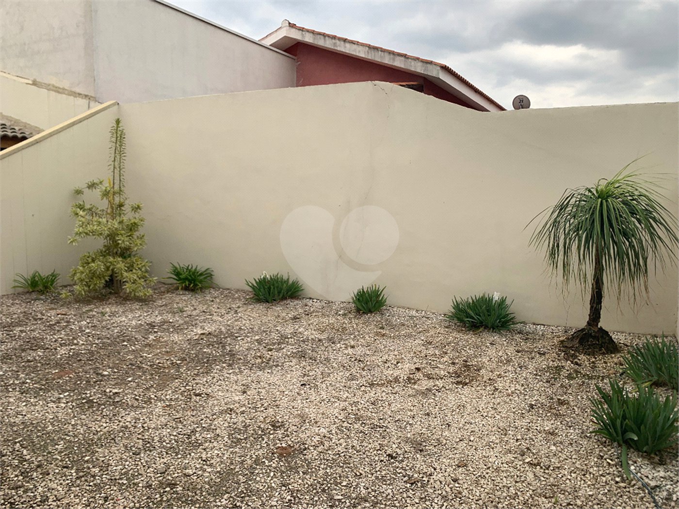 Casa à venda com 3 quartos, sendo 1 suíte, no condomínio Marf Iii- Fase III, Bom Jesus dos Perdões - SP