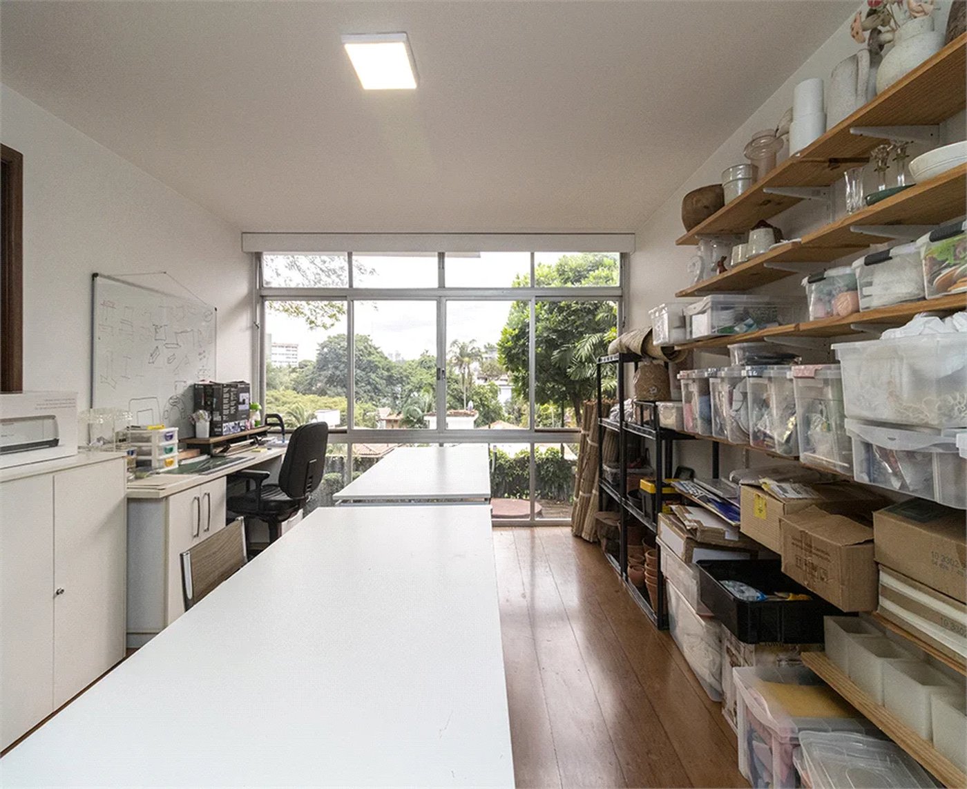 Casa à venda com 3 quartos, sendo 2 suítes,  em Alto de Pinheiros, São Paulo, SP