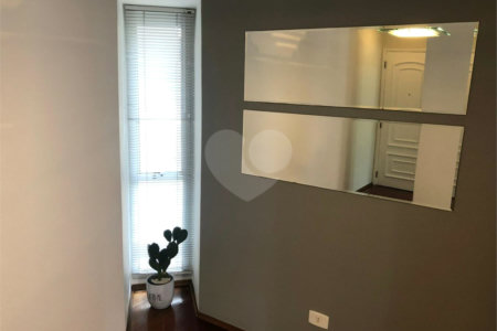 Apartamento à venda com 2 quartos, sendo 1 suíte,  em Vila Olímpia, São Paulo, SP