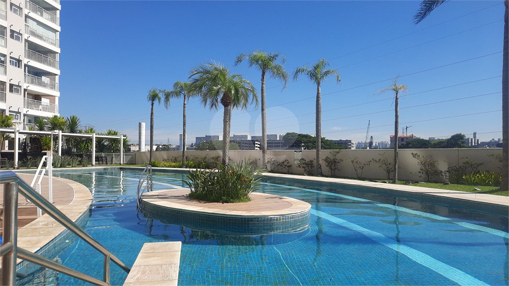 Apartamento à venda com 2 quartos em Santo Amaro, São Paulo, SP