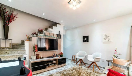 Casa à venda com 2 suítes no condomínio Lauro Korte, São Paulo - SP