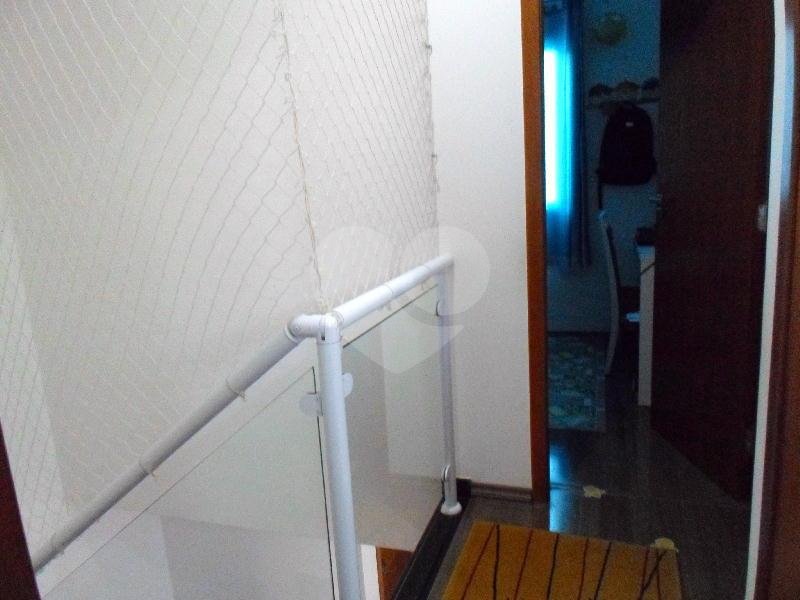 Casa à venda com 3 quartos, sendo 1 suíte,  no condomínio Fernandes, São Paulo - SP