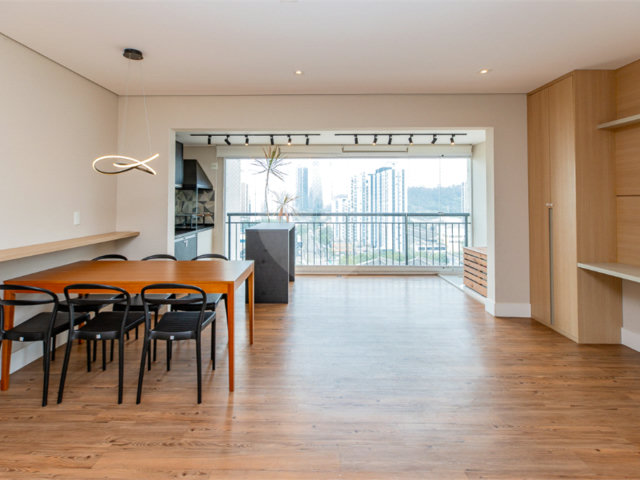 Apartamento à venda com 2 quartos, sendo 1 suíte,  em Chácara Santo Antônio, São Paulo, SP