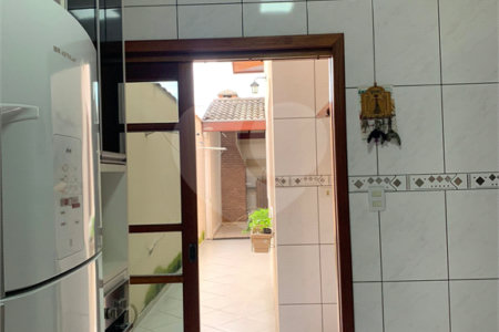 Casa à venda com 3 quartos, sendo 1 suíte, em Residencial Bosque dos Ipês, São José dos Campos, SP