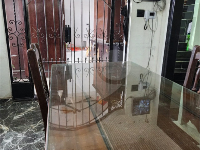 Sobrado à venda ou para alugar com 3 quartos, sendo 13 suítes,  em Santana, São Paulo, SP