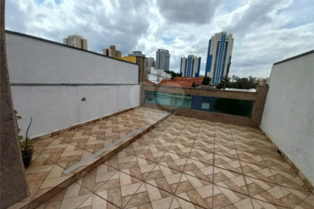 Sobrado à venda com 3 quartos, sendo 1 suíte, em Vila Lúcia, São Paulo, SP