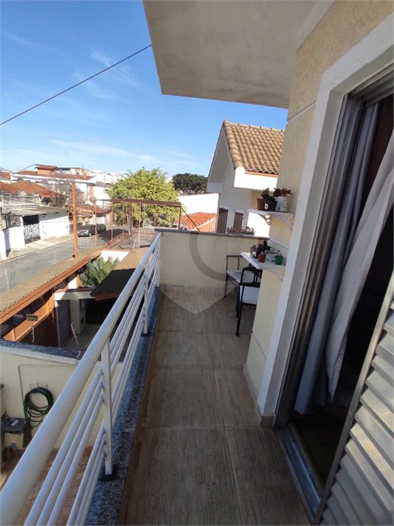 Sensacional sobrado c/ quintal e 3 dorms enormes com varanda! 12 min andando p/o metrô P Inglesa!