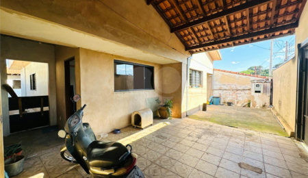 Casa à venda com 3 quartos, sendo 1 suíte,  em Vila Costa do Sol, São Carlos, SP