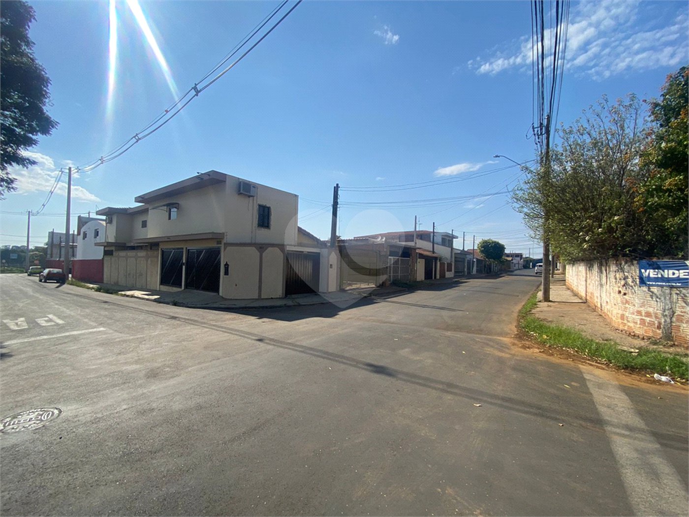 Terreno com 150,00 m² de área .