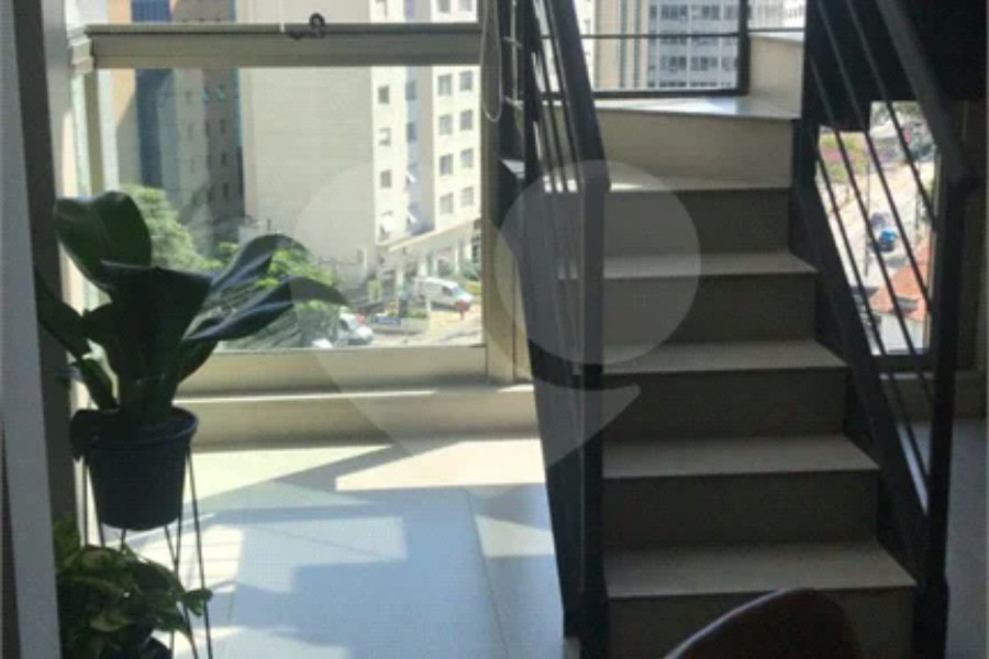 Linda Cobertura Duplex para venda no Jardim Paulista com 87,45 m² decorada!