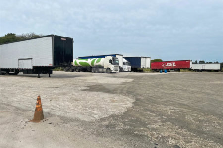Área de terra a Venda na Margem da Rodovia Washington Luiz KM/230 - São Carlos/SP