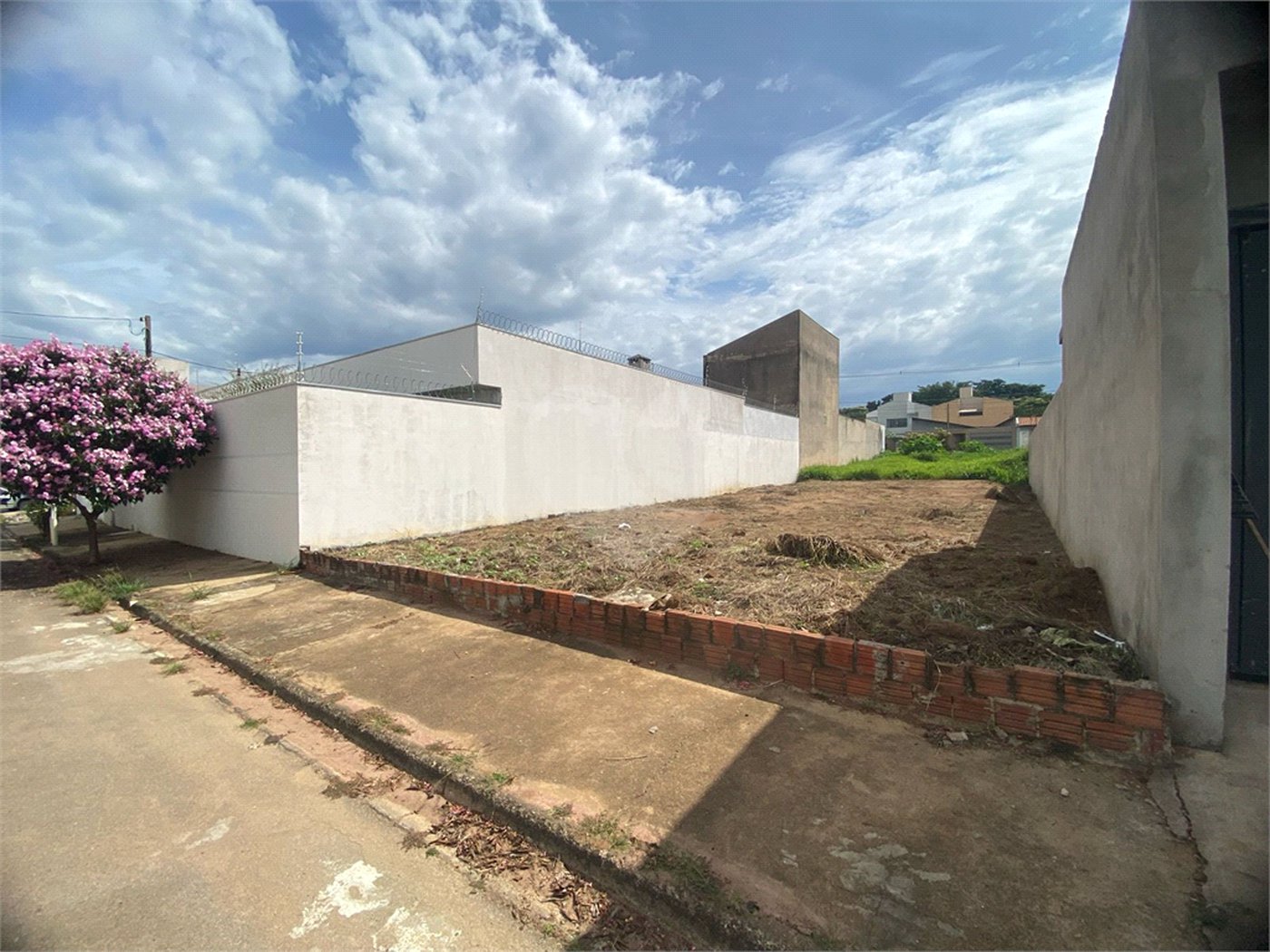 Terreno à Venda no Jardim Embaré - São Carlos