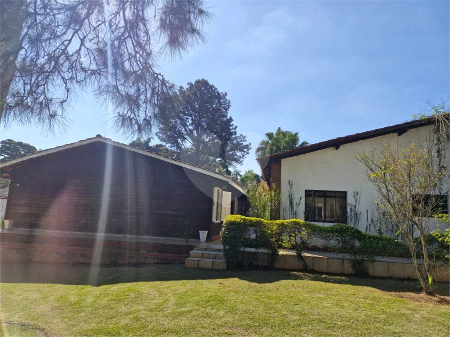 EXCELENTE RESIDÊNCIA À VENDA NO CONDOMÍNIO COLINAS VERDES – ARUJÁ/SP
