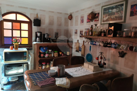 Casa com 4 dormitórios 180 m² na Consolação