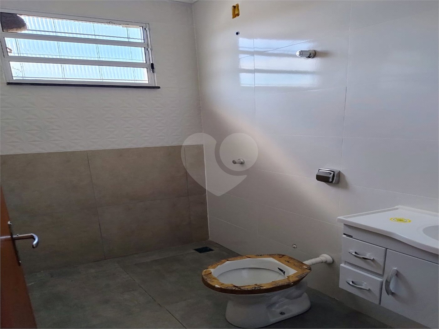 Casa nova 2 quartos dois banheiros Jardim Hikari