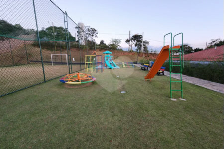 Terreno com 1.500 m2 no Condomínio Residencial Jardim Primavera Louveira SP