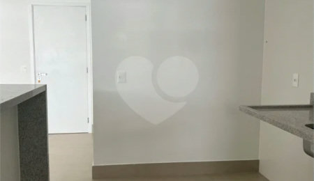Apartamento à venda com 3 suítes em Riviera de São Lourenço, Bertioga, SP