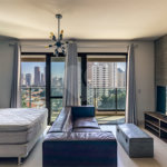 Itaim ! Studio ,muito bem localizado ! vaga de garagem !