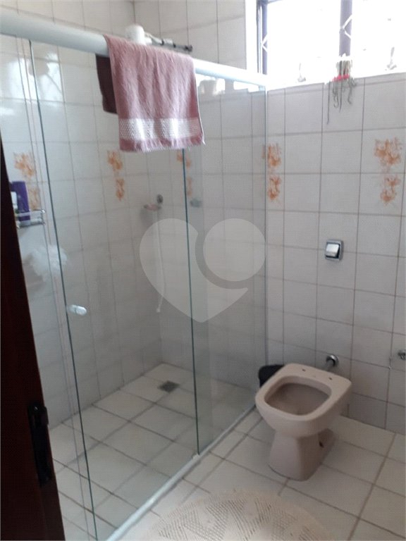 Sobrado à venda com 3 quartos em Jardim Bicão, São Carlos, SP