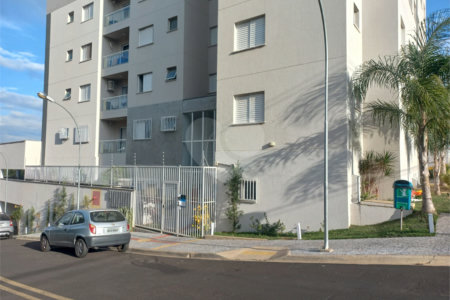 Apartamento no Condomínio Mirante Araucária.