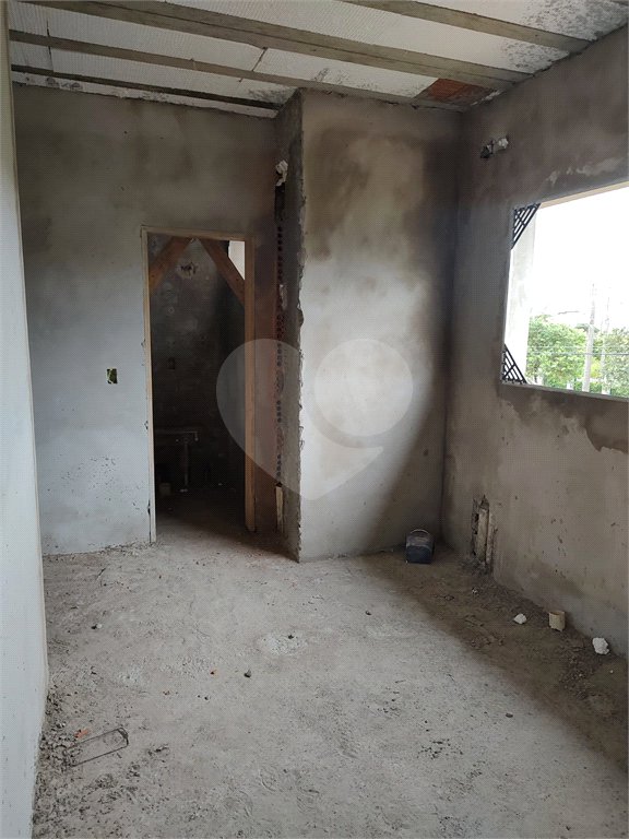 Sobrado no condomínio Village Damha II