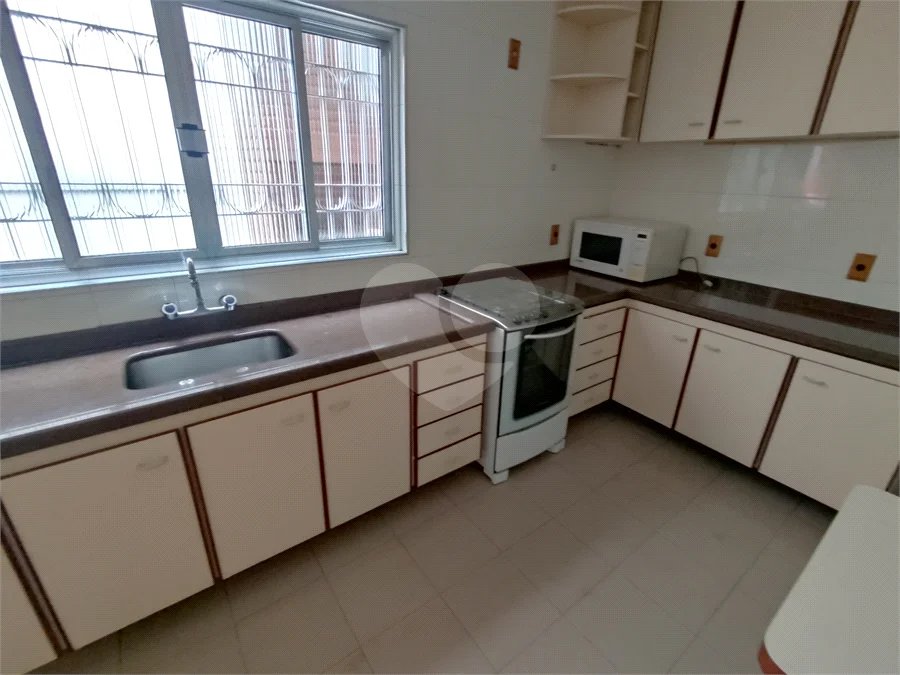 Sobrado à venda com 3 quartos, sendo 1 suíte,  em Vila Guilherme, São Paulo, SP