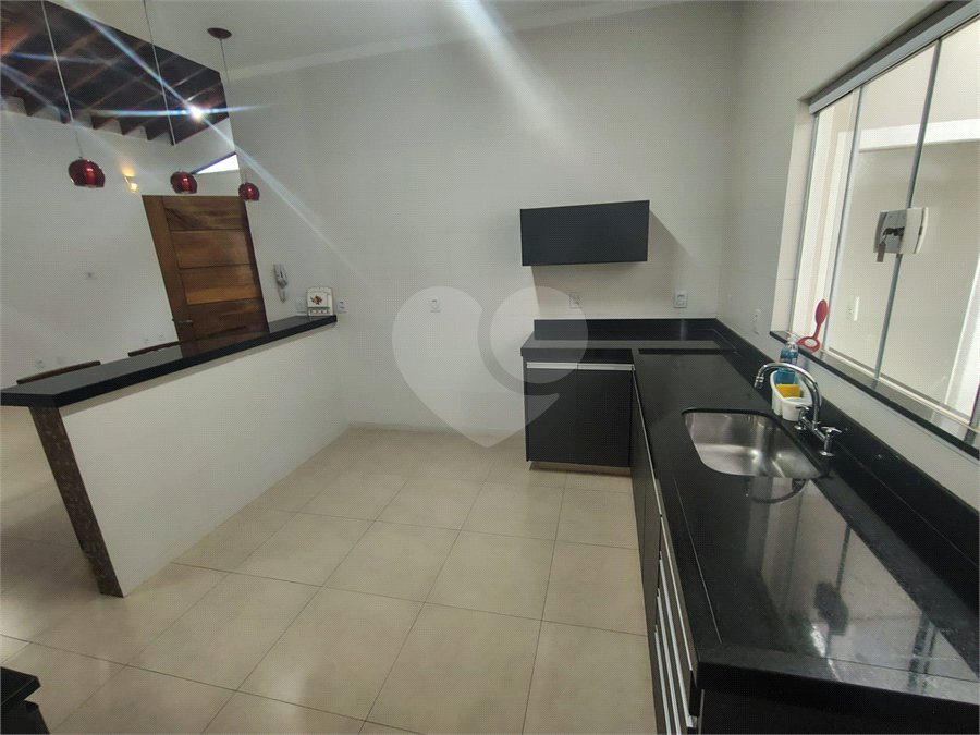 Casa à venda com 3 quartos, sendo 1 suíte,  no condomínio Bosque São Carlos, São Carlos - SP