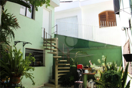 Excelente Sobrado na Saúde - 5 Quartos/2 Suítes/2 Vagas na garagem