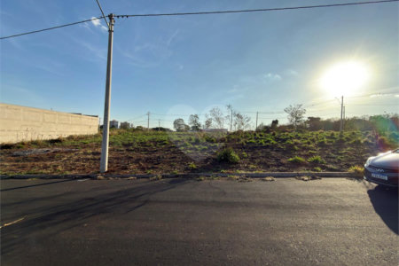 Terreno Comercial á venda com 286m2, ao lado da Rodovia Washington Luiz, em São Carlos.
