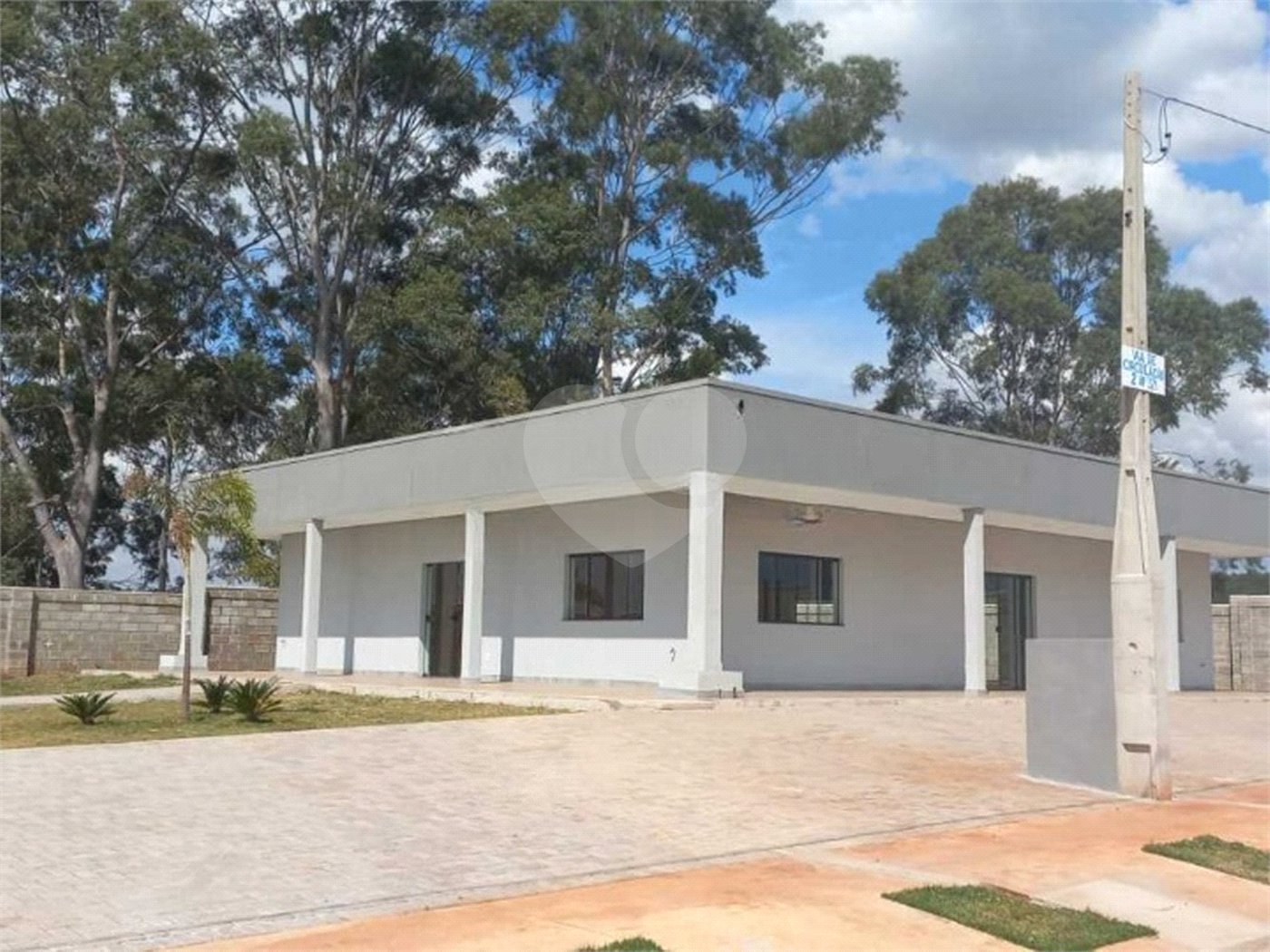 Terreno para venda, dispondo de 251,00 m² .