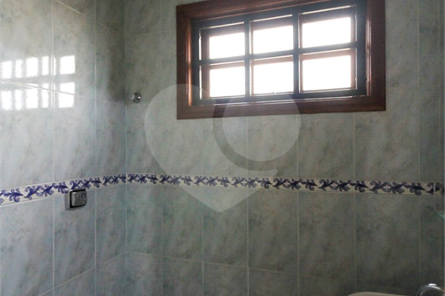 Casa térrea assobradada