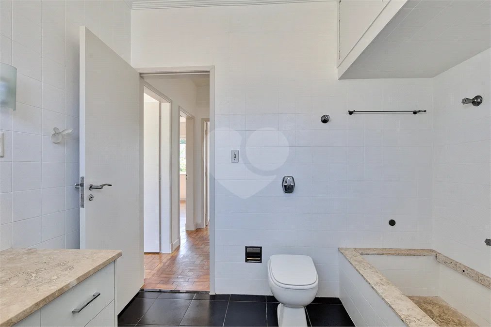 Casa de Vila à venda com 4 quartos, sendo 2 suítes, em Alto da Boa Vista, São Paulo, SP