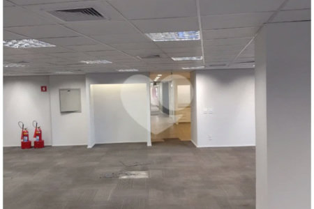 Conjunto comercial para locação na Vila Olímpia 384,81 m², 7 vagas de garagem