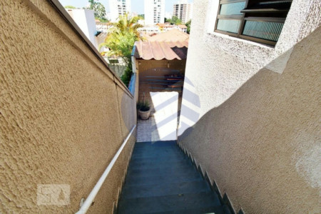 Casa para alugar com 3 quartos, sendo 1 suíte, em Jardim Monte Kemel, São Paulo - SP
