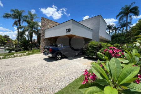 Casa dos Sonhos em Condomínio São Francisco, 3 Suítes, Piscina com Spa e Energia Fotovoltaica