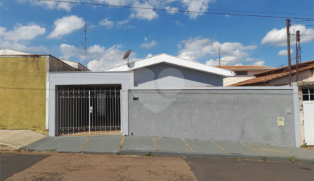 Casa à venda com 3 quartos, sendo 1 suíte,  em Vila Faria, São Carlos, SP