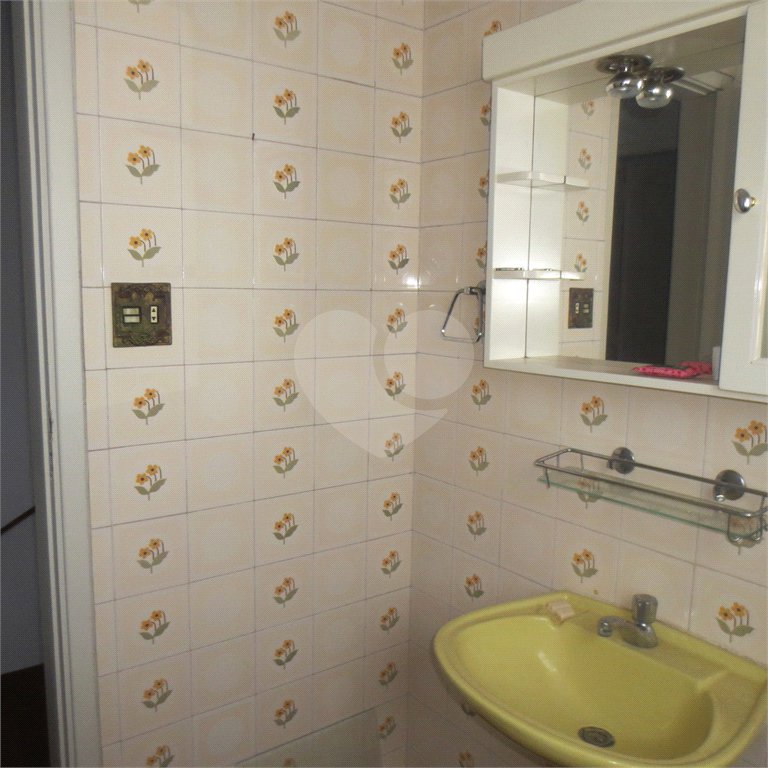 Sobrado de Vila na Chácara Inglesa/Saúde - 2 quartos/ 2 Vagas