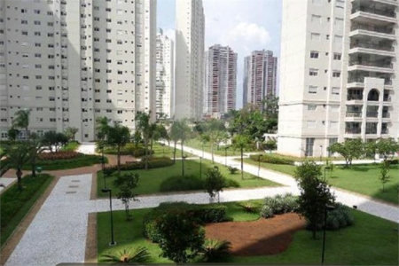 Apartamento 3 suítes, varanda gourmet, 3 vagas em Condomínio Clube na Mooca