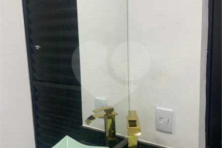 PRÉDIO / GALPÃO COMERCIAL À VENDA OU LOCAÇÃO Jardim Arapongas • Guarulhos/SP