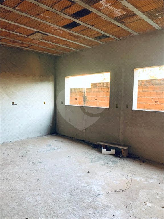 Imóvel em construção bem localizado