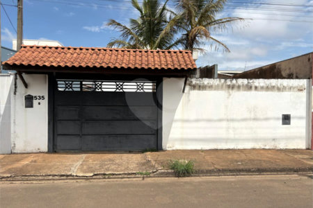 CASA A VENDA N EMBARÉ
