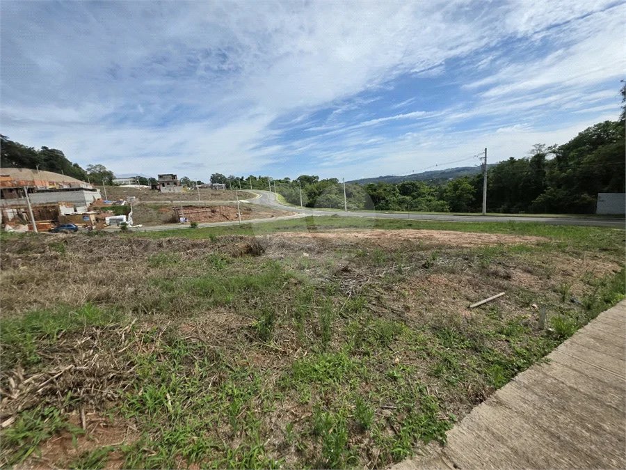 Terreno / Lote a Venda no Condomínio Residencial San Lucca em Vinhedo/SP