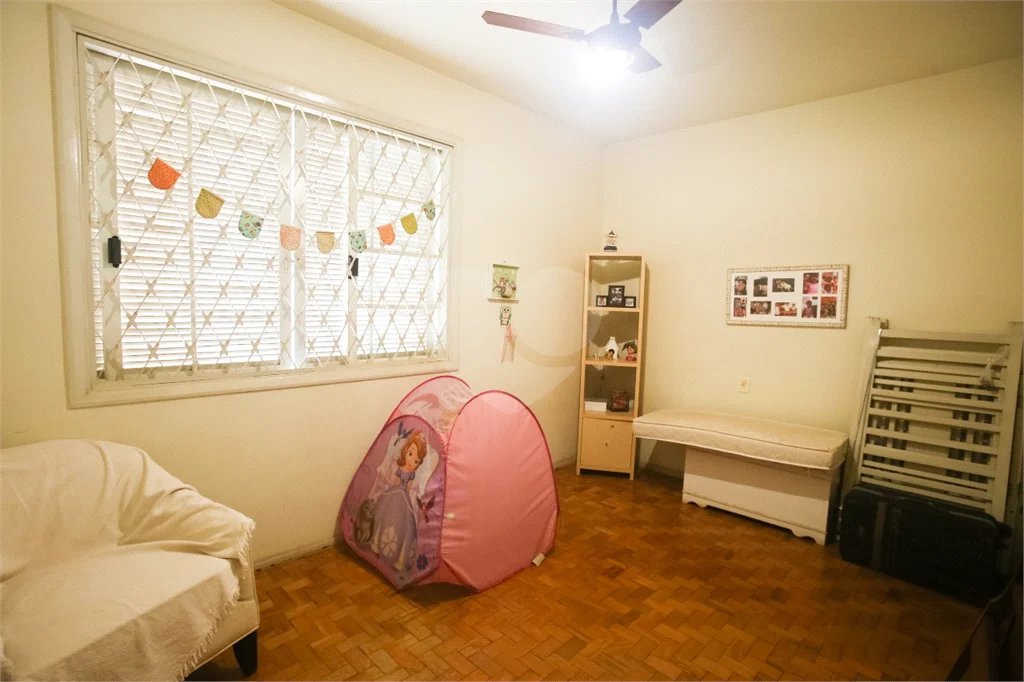 Casa à venda com excelente localização comercial