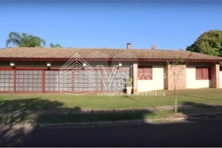 Casa em condomínio fechado
