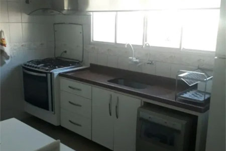 Sobrado à venda 3 quartos, suíte, espaço gourmet com churrasqueira próximo ao Metro Vl Sônia