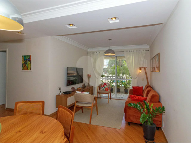 Apartamento à venda com 3 quartos, sendo 1 suíte,  em Jardim Marajoara, São Paulo, SP