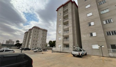 Apartamento à venda com 3 quartos, sendo 1 suíte,  em Vila Prado, São Carlos, SP