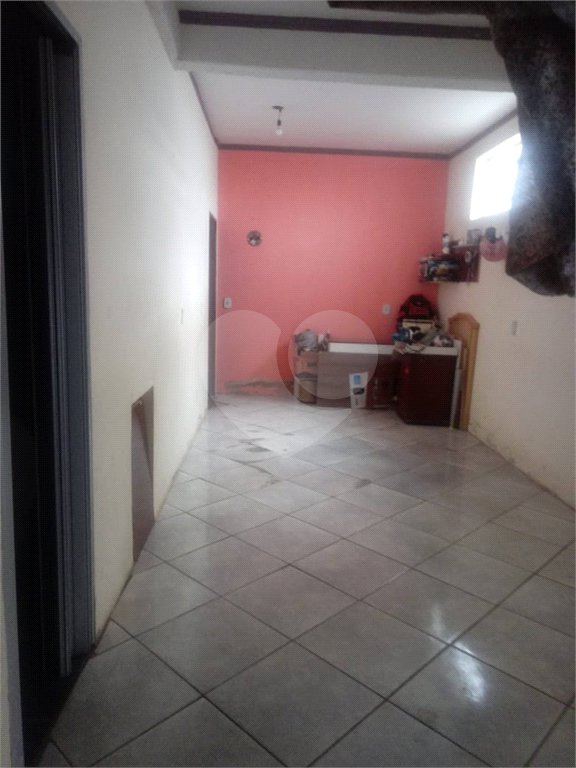 Sobrado com 3 dormitórios.
