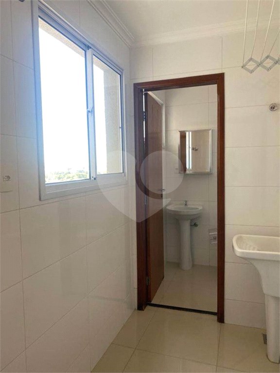 Apartamento para venda e locação no Edifício Residencial Oswaldo Ienco