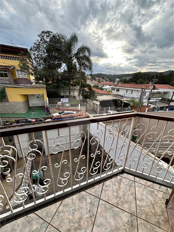 Sobrado à venda no Tremembé com 4 dormitórios, piscina e 4 vagas de garagem.
